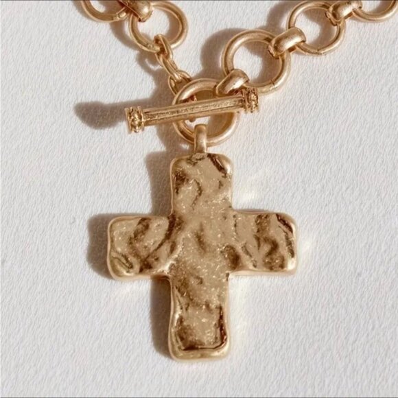 Gold Cross Pendant Hammered Thick Chunky Chain Vintage Inspired Necklace - Picture 4 of 8